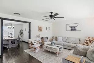 1015 N Howeth St, Gainesville, TX 76240 - Photo 7