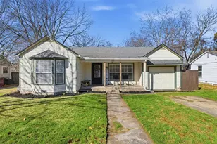 1015 N Howeth St, Gainesville, TX 76240 - Photo 3