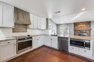 7021 Crabtree Ln, North Richland Hills, TX 76182 - Photo 11