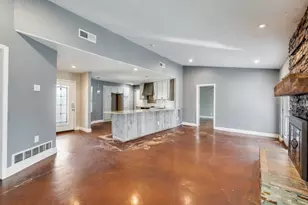 7021 Crabtree Ln, North Richland Hills, TX 76182 - Photo 5