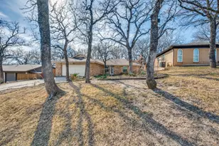 7021 Crabtree Ln, North Richland Hills, TX 76182 - Photo 1