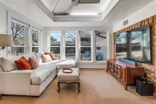 1710 N Dickerson, Pantego, TX 76013 - Photo 9