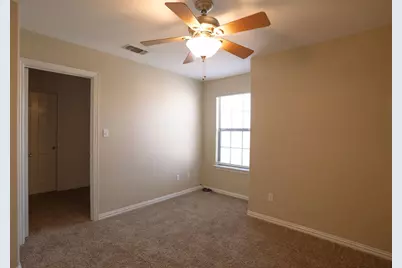 704 S Dewey Avenue, Sherman, TX 75090 - Photo 21