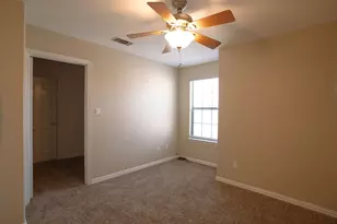 704 S Dewey Ave, Sherman, TX 75090 - Photo 21