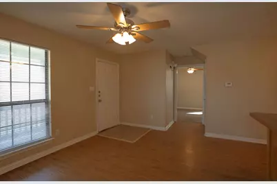 704 S Dewey Avenue, Sherman, TX 75090 - Photo 3