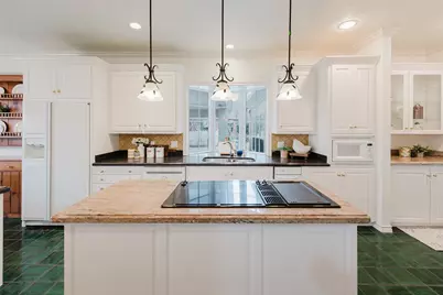 209 Turnberry Circle, Mt Pleasant, TX 75455 - Photo 17