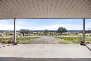 920 Horsemans Dr, Stephenville, TX 76401 - Photo 7