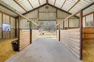 920 Horsemans Dr, Stephenville, TX 76401 - Photo 25