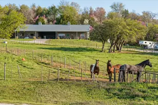 920 Horsemans Dr, Stephenville, TX 76401 - Photo 1