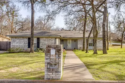 612 Melbourne Court, Hurst, TX 76053 - Photo 3