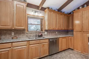 231 Hickory St, Lindsay, TX 76250 - Photo 9