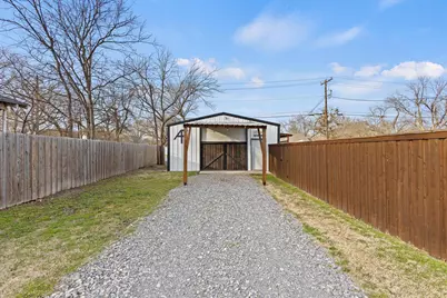 110 E Houston Street, Leonard, TX 75452 - Photo 31