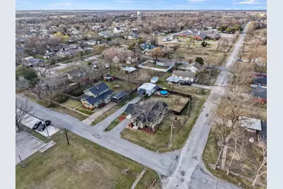 110 E Houston Street, Leonard, TX 75452 - Photo 37