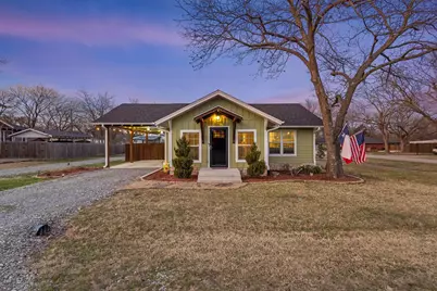 110 E Houston Street, Leonard, TX 75452 - Photo 1