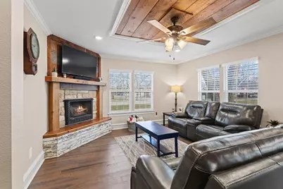 110 E Houston Street, Leonard, TX 75452 - Photo 11