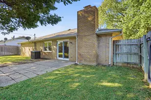 2217 Honey Creek Ln, Arlington, TX 76006 - Photo 19