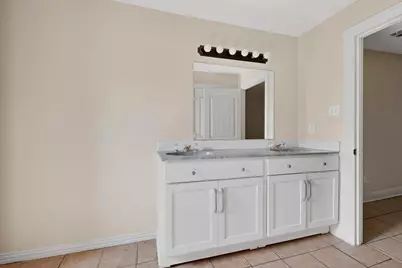 818 19th Street, Grand Prairie, TX 75050 - Photo 25