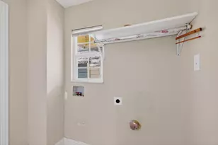 818 19th St, Grand Prairie, TX 75050 - Photo 35