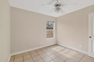 818 19th St, Grand Prairie, TX 75050 - Photo 11