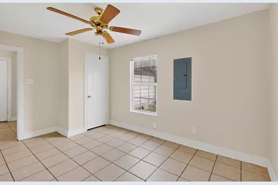 818 19th Street, Grand Prairie, TX 75050 - Photo 33