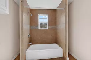 818 19th St, Grand Prairie, TX 75050 - Photo 23