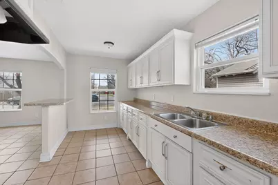 818 19th Street, Grand Prairie, TX 75050 - Photo 5