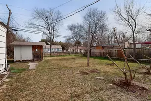 818 19th St, Grand Prairie, TX 75050 - Photo 37