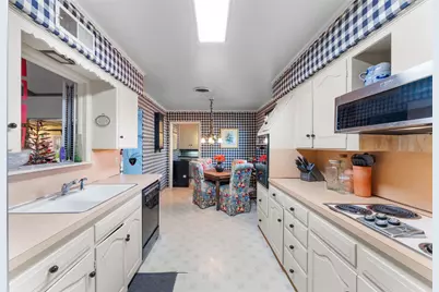 3432 Mapleleaf Lane, Dallas, TX 75233 - Photo 13