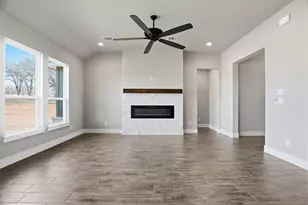 1039 Colt Rd, Springtown, TX 76082 - Photo 13