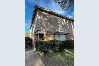 2818 S Fielder Road, Arlington, TX 76015 - Photo 1