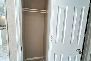 2818 S Fielder Rd, Arlington, TX 76015 - Photo 13