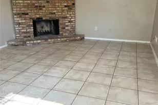 2818 S Fielder Rd, Arlington, TX 76015 - Photo 3