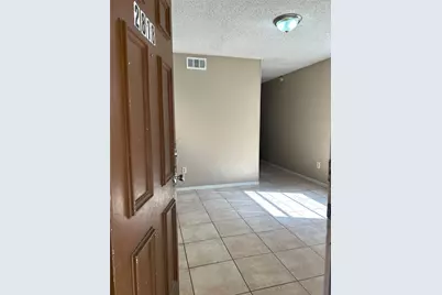 2818 S Fielder Road, Arlington, TX 76015 - Photo 3