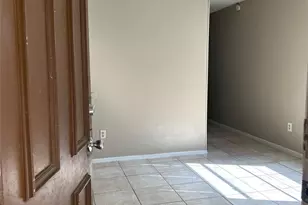 2818 S Fielder Rd, Arlington, TX 76015 - Photo 3