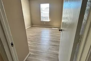 2818 S Fielder Rd, Arlington, TX 76015 - Photo 19