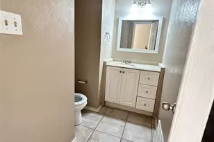 2818 S Fielder Rd, Arlington, TX 76015 - Photo 9