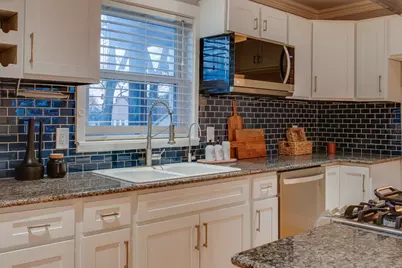 2415 Sunset Avenue, Dallas, TX 75211 - Photo 15