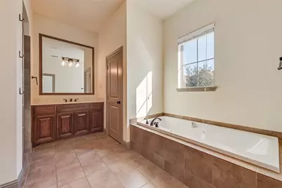 10543 Steinbeck Lane, Irving, TX 75063 - Photo 15