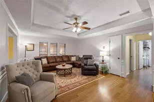 6427 Mimms Dr, Dallas, TX 75252 - Photo 17