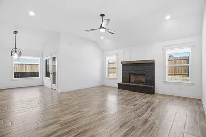 929 Tesslynn Avenue, Godley, TX 76044 - Photo 11