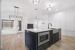 929 Tesslynn Ave, Godley, TX 76044 - Photo 3