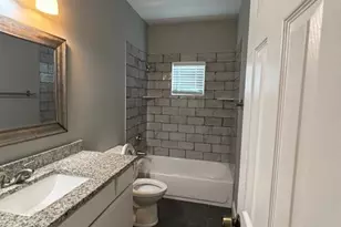 704 S Clinton Ave, Dallas, TX 75208 - Photo 11