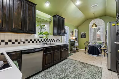 2136 Pritchard Drive, Grapevine, TX 76051 - Photo 5