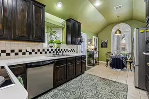 2136 Pritchard Dr, Grapevine, TX 76051 - Photo 5