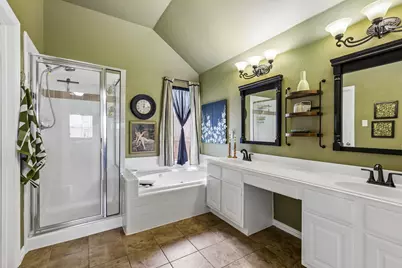 2136 Pritchard Drive, Grapevine, TX 76051 - Photo 17