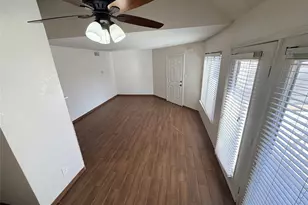 2300 Bamboo Dr, Arlington, TX 76006 - Photo 9