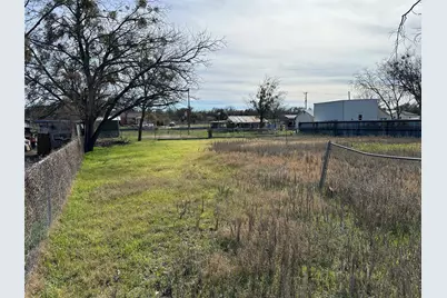 605 W Church Street, San Saba, TX 76877 - Photo 7