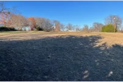 105 E Kelsoe Drive, Sherman, TX 75090 - Photo 5