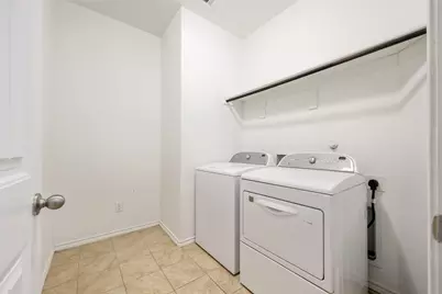 8228 Windsor Forest Drive, Fort Worth, TX 76120 - Photo 17