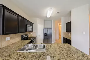 8228 Windsor Forest Dr, Fort Worth, TX 76120 - Photo 7